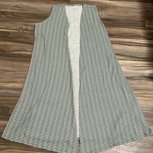 Lularoe Joy sage green and white geometric print longline vest size Large NWOT